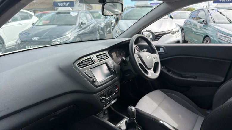 Hyundai i20 1.2 MPi S Connect 5dr Petrol Hatchback
